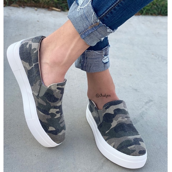 Soda Shoes - light Camo Slip on sneakers